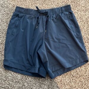 Calia by Carrie Underwood Blue Athletic Shorts Women’s Large